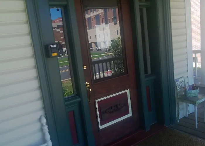 Naomi'S Inn Bed & Breakfast